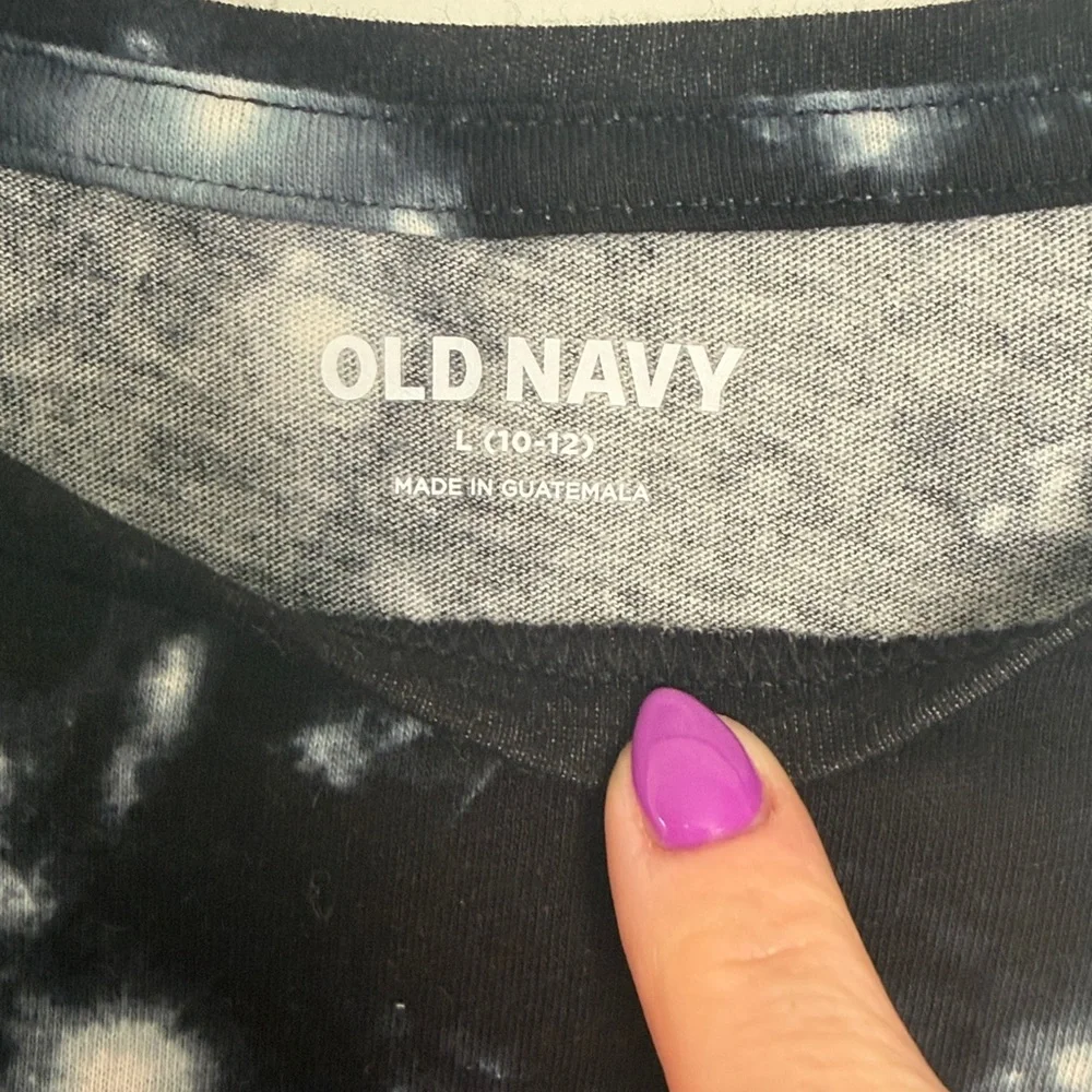 Old Navy Kids Tee with Pink 'Give Me Space' Design - Picture 3 of 4